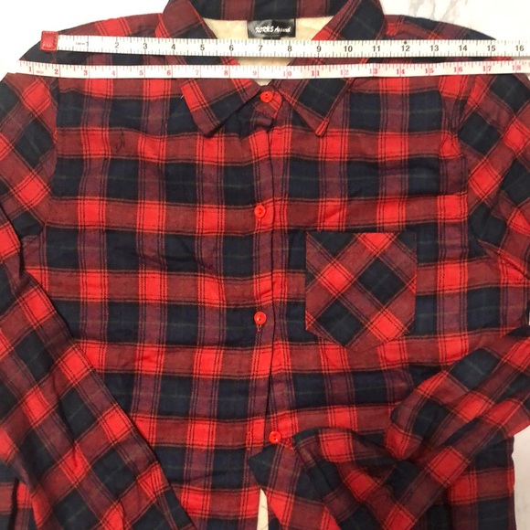Red & Blue Fleece Lined Plaid Button Down - Picture 7 of 8